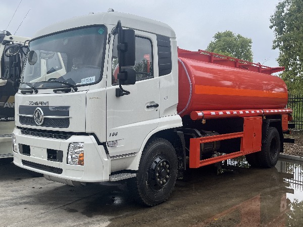 10000L DONGFENG fuel tank truck