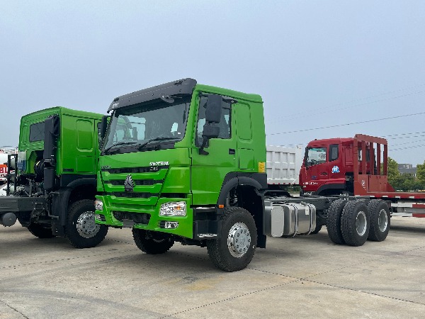 340HP SINO TRUK HOWO Truk Chassis