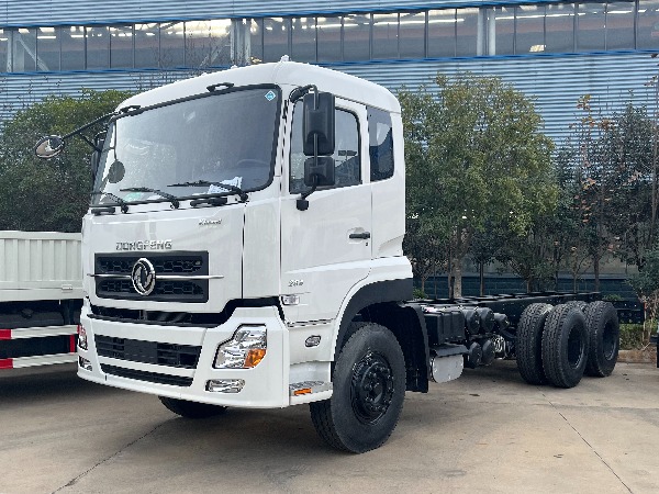 C260 33 6x4 DONGFENG Truck Chassis